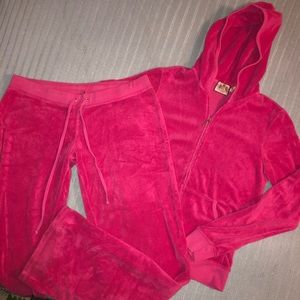 JUICY COUTURE TRACK SUIT 💗